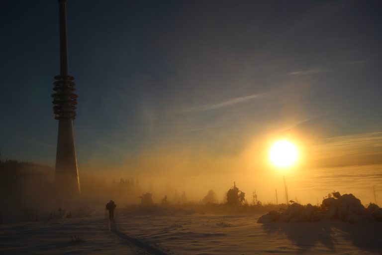 Winterliche Landschaft bei Sonnenuntergang